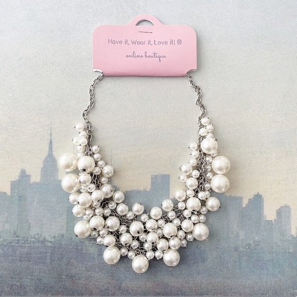 Pearl Handmade Statement Necklace NWT - Picture 1 of 4